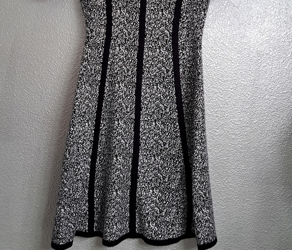 Maggie London Black & White Sweater Dress Size S - Picture 4 of 9